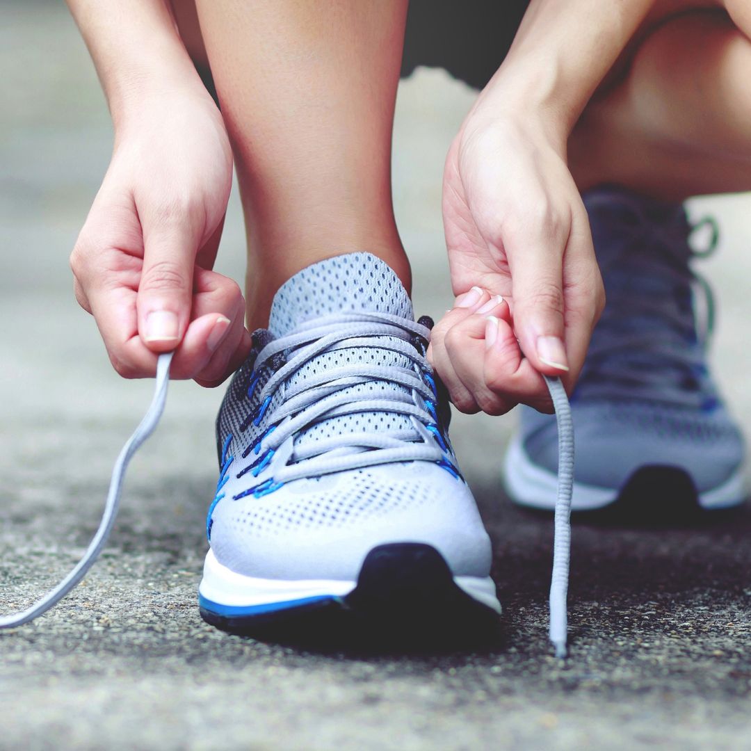 a marathon runner getting ready to run